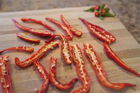 Cayenne Powder moisture meter|how to dry cayenne peppers.